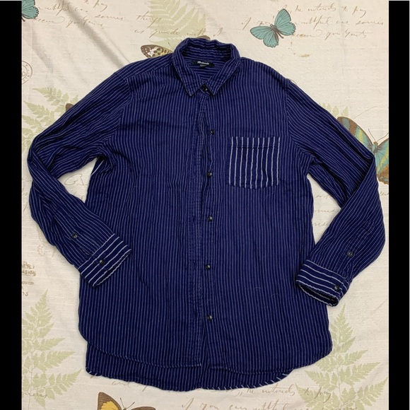 Madewell classic Ex-boyfriend shirt - Picture 3 of 10